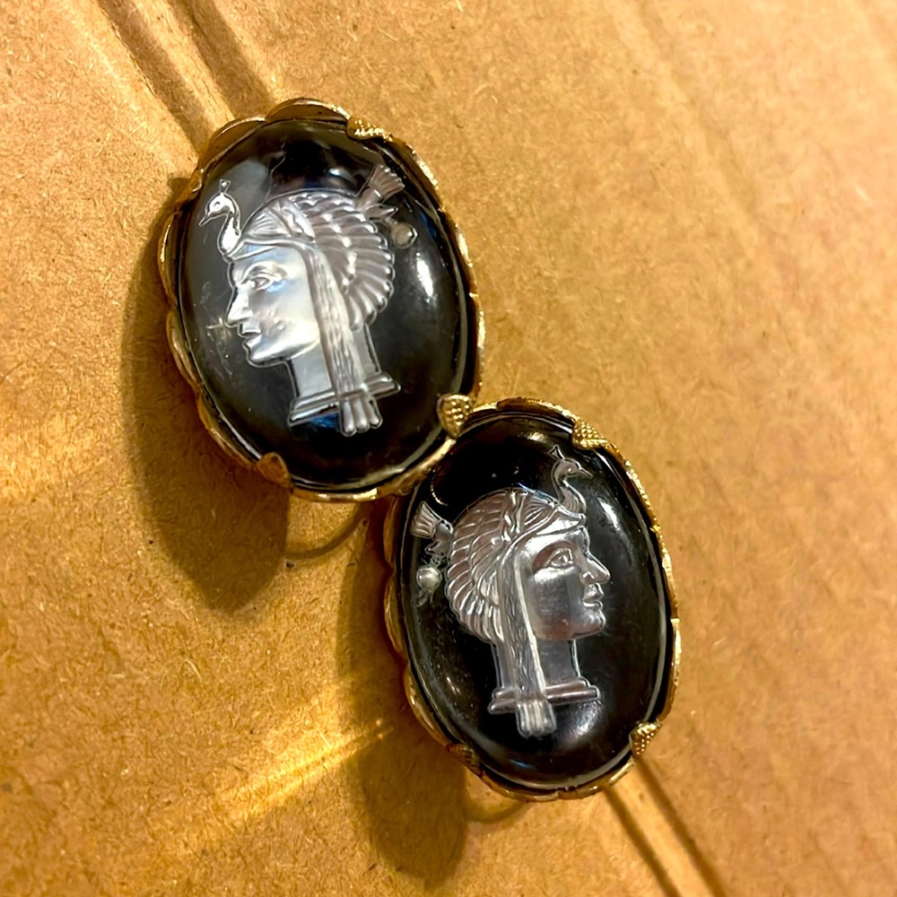 Sarah cov vintage queen of the Nile Egyptian earrings